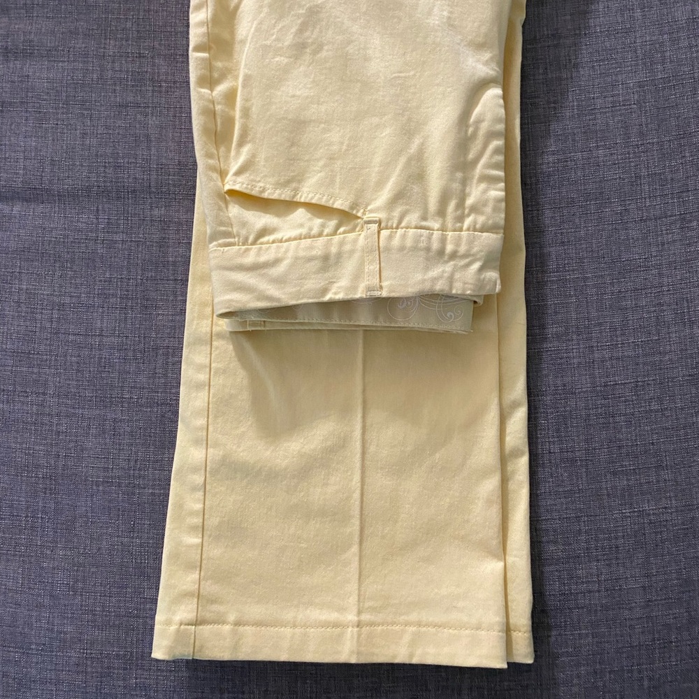 JM collection women’s pants. Great condition🙂 smoke free home!
